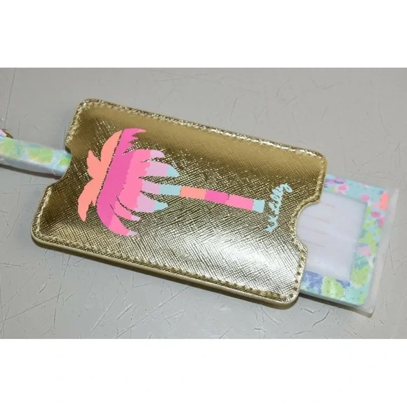 NWT LILLY PULITZER PASSPORT CASE WITH MATCHING LUGGAGE TAGS